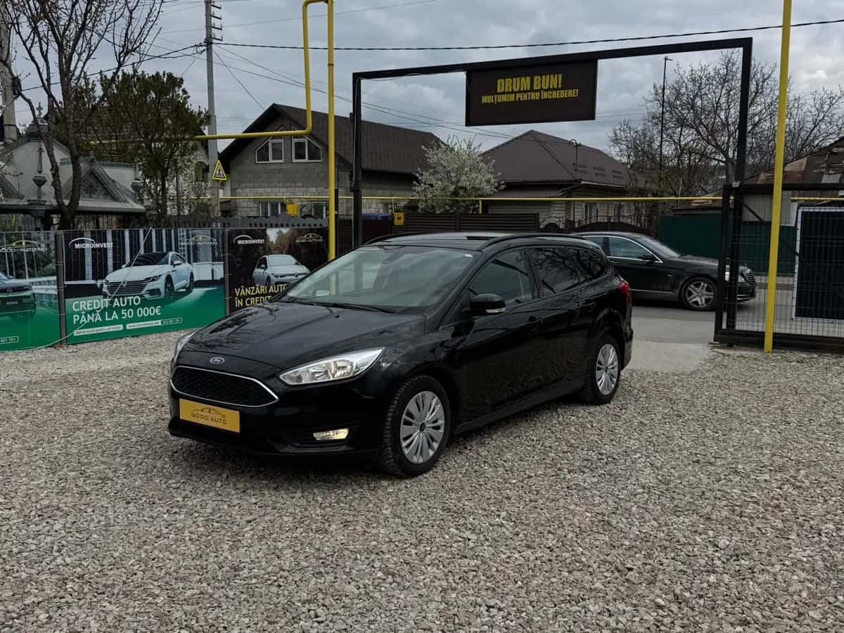 Ford Focus - фото 4