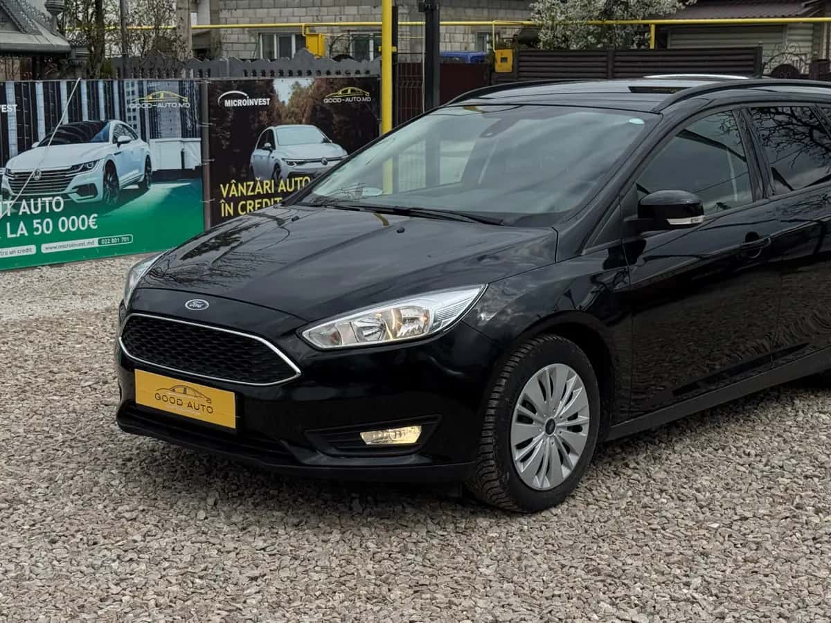 Ford Focus - фото 5