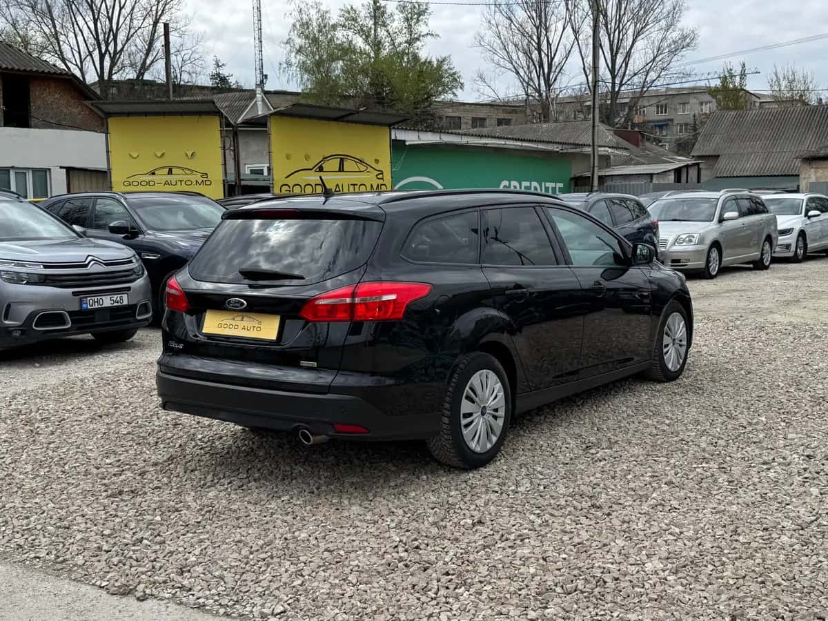 Ford Focus - фото 6
