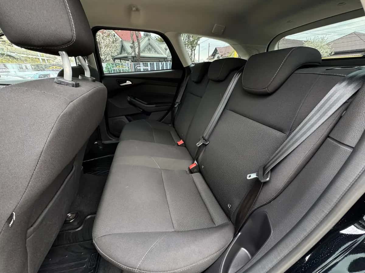Ford Focus - фото 9
