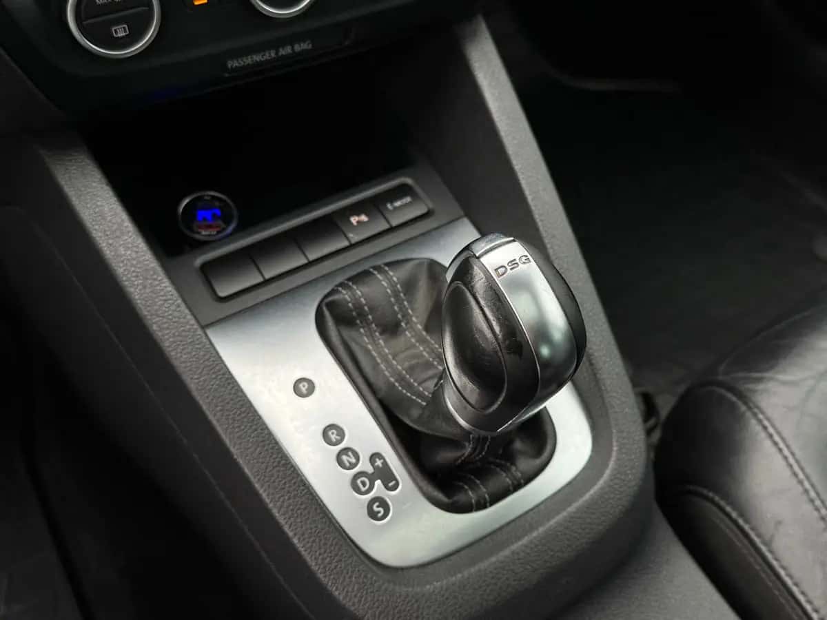 Volkswagen Jetta - фото 12