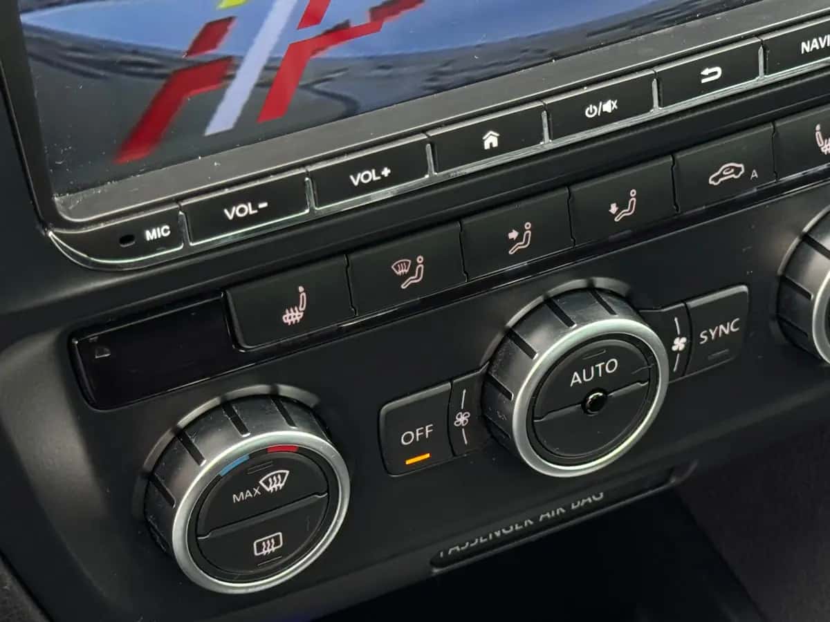 Volkswagen Jetta - фото 14
