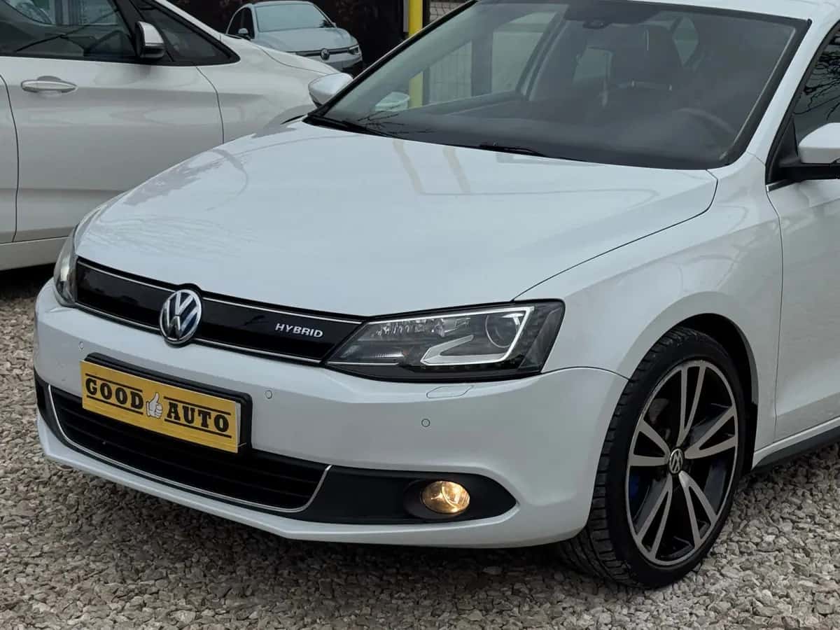 Volkswagen Jetta - фото 4
