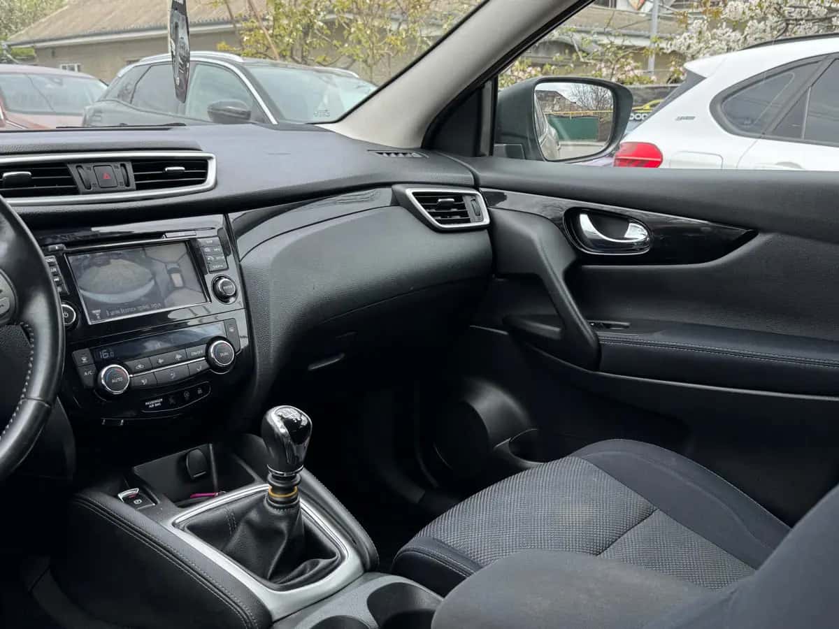 Nissan Qashqai - фото 12