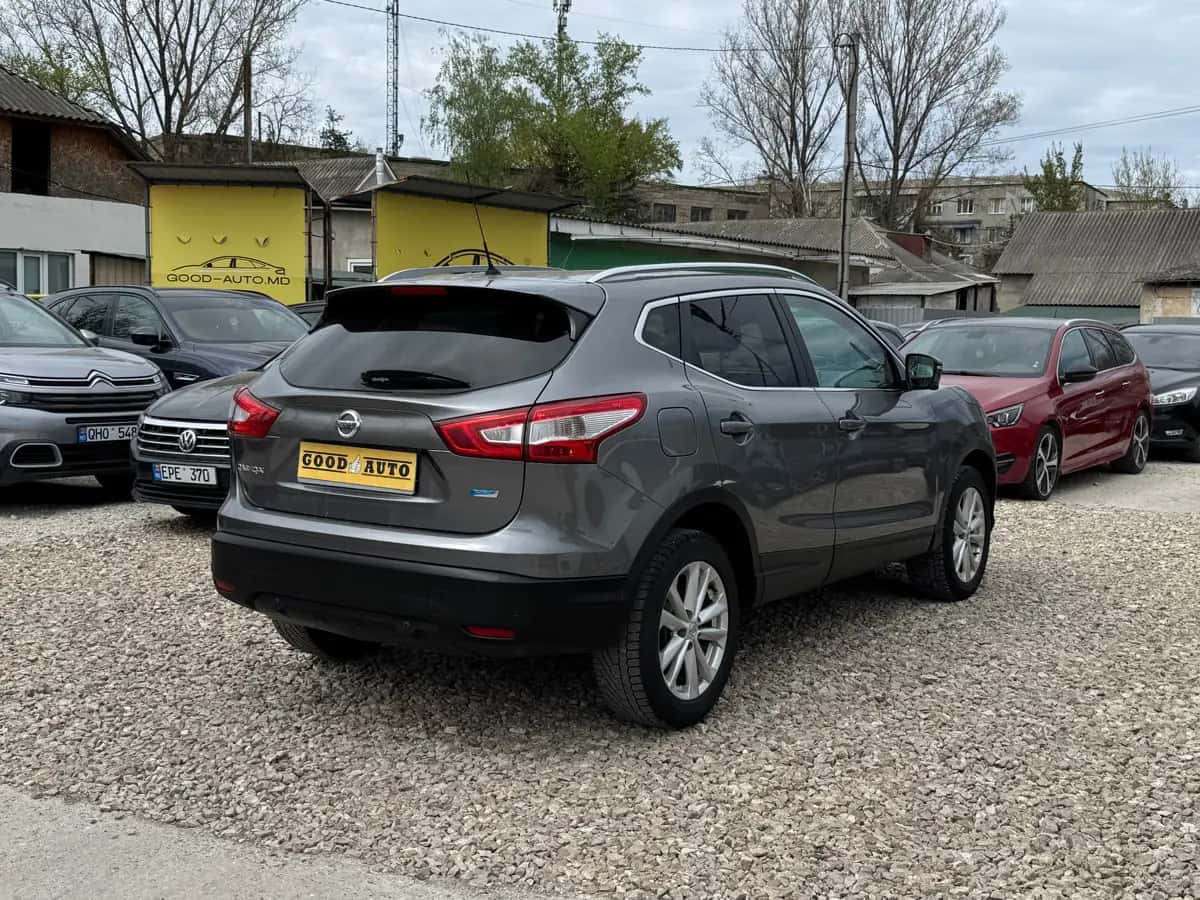Nissan Qashqai - фото 5