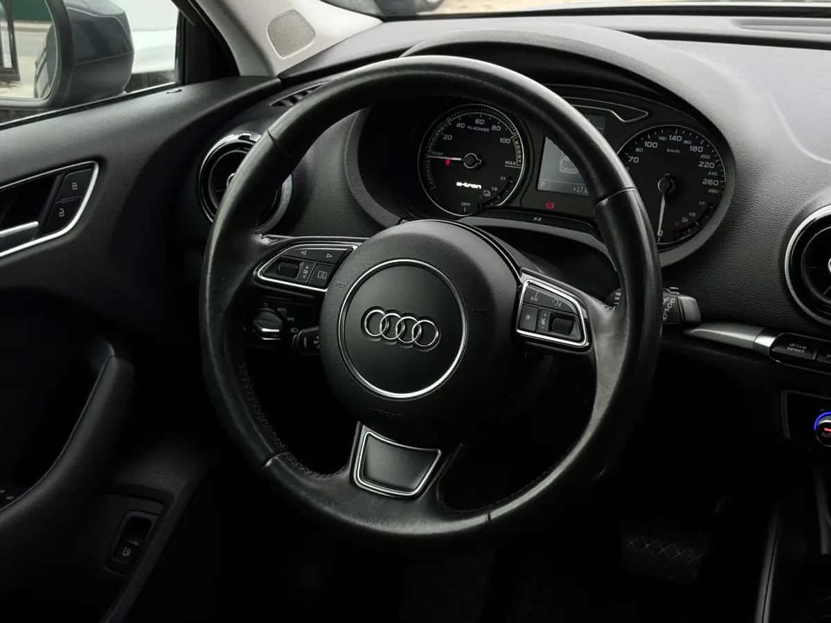 Audi A3 e-tron - фото 15