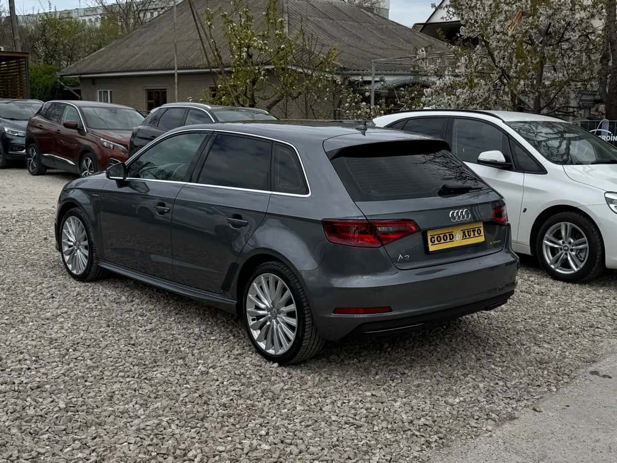 Audi A3 e-tron - фото 6