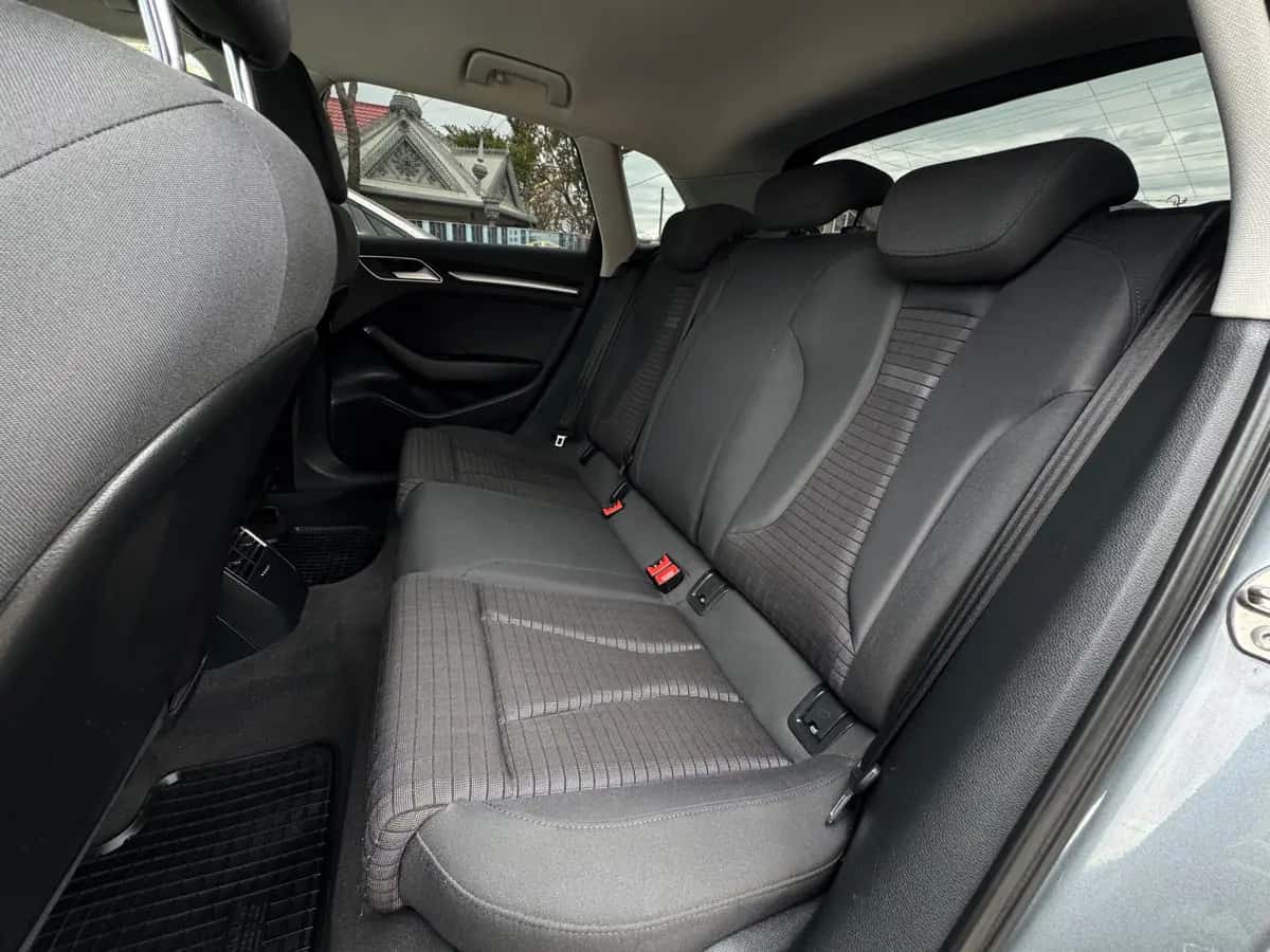 Audi A3 e-tron - фото 8
