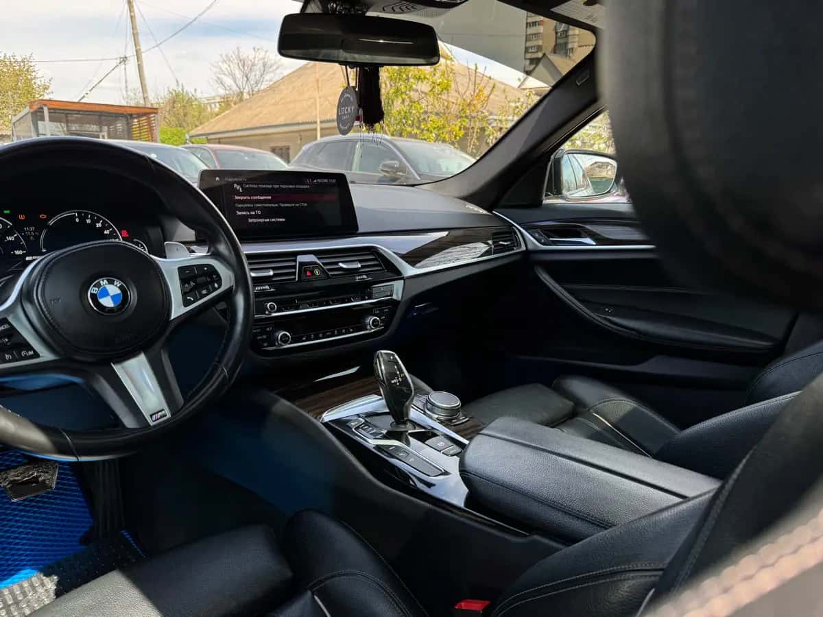 Bmw 5 Series - fotografia 13