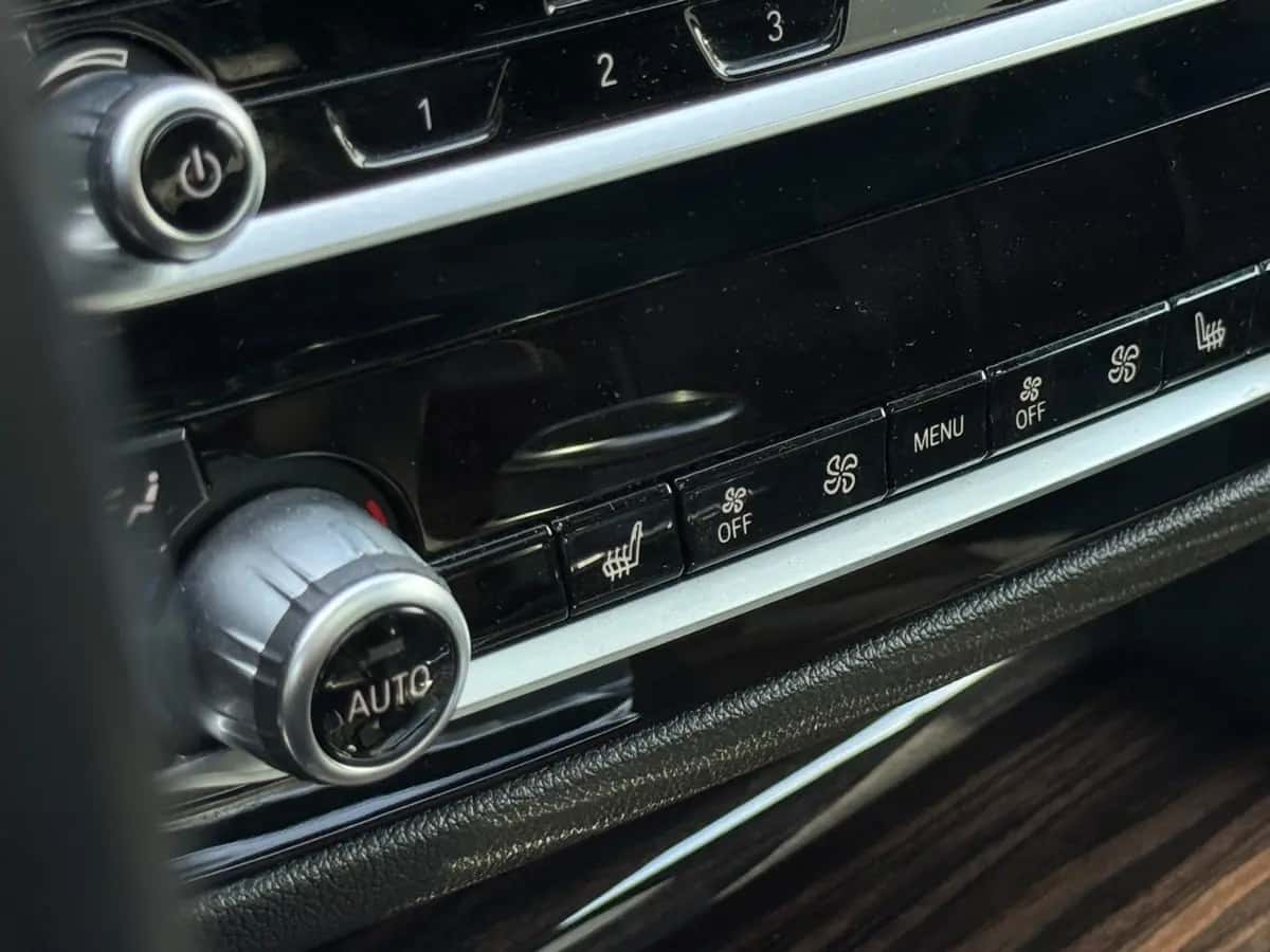 Bmw 5 Series - fotografia 15