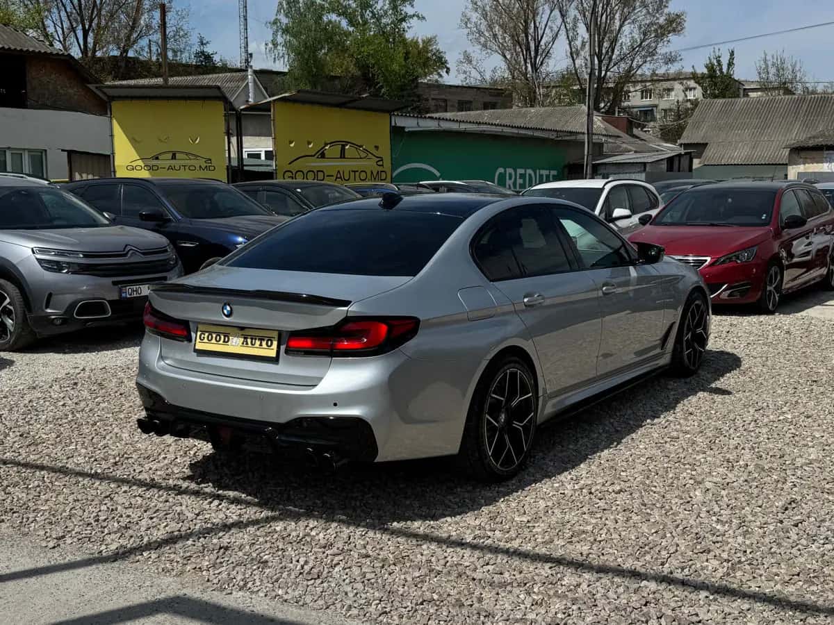 Bmw 5 Series - fotografia 6