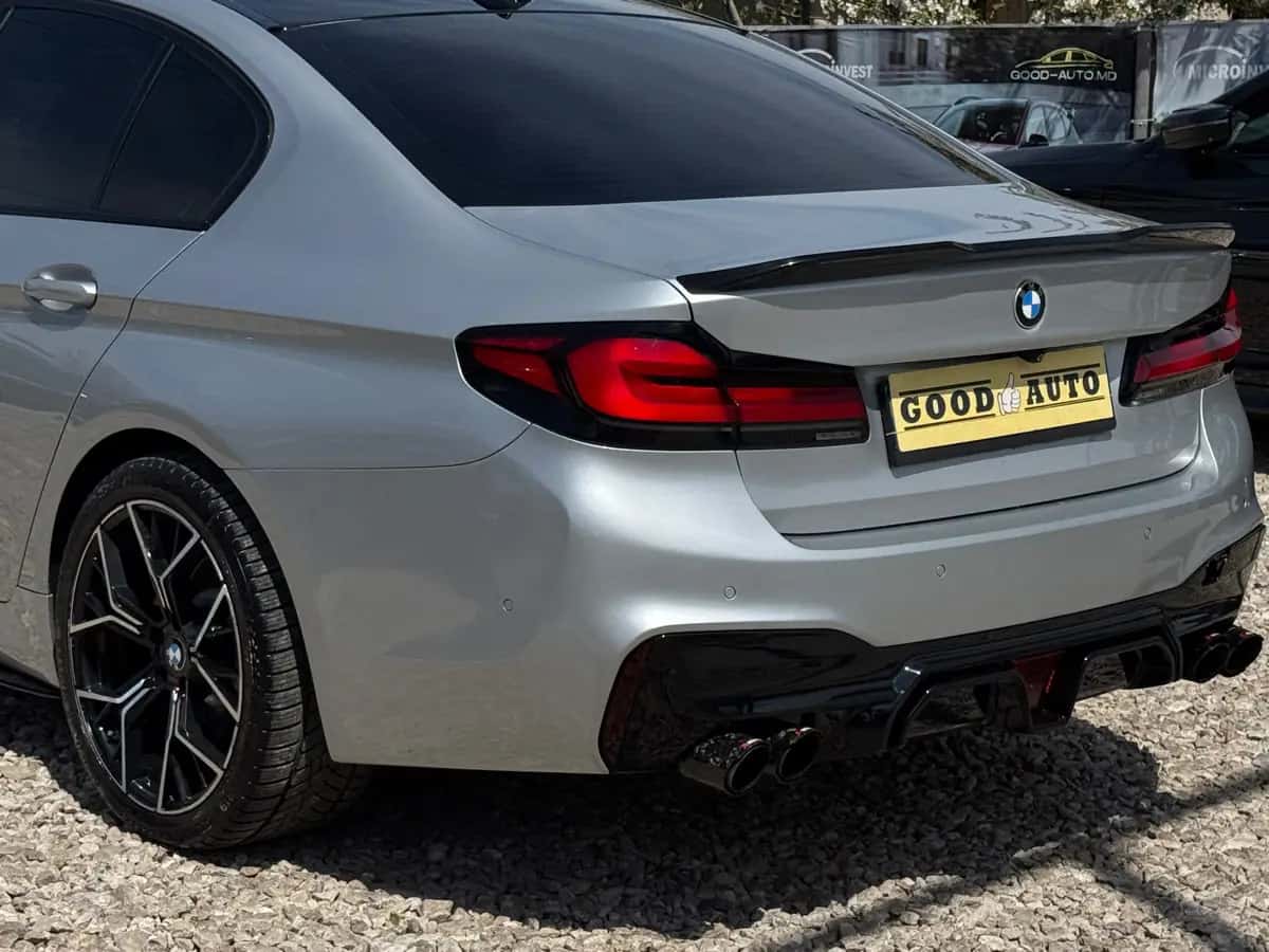 Bmw 5 Series - fotografia 8