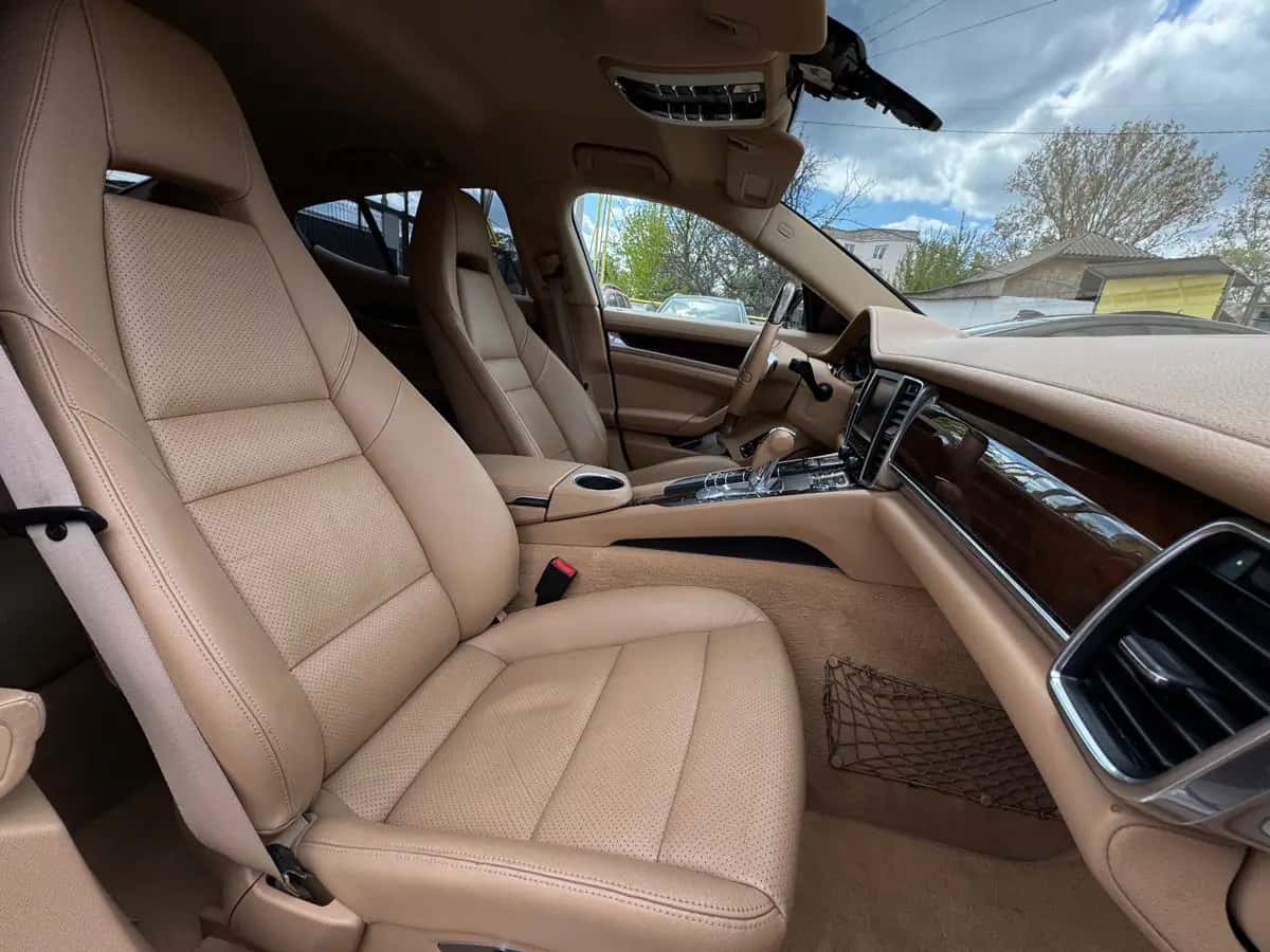 Porsche Panamera - fotografia 13