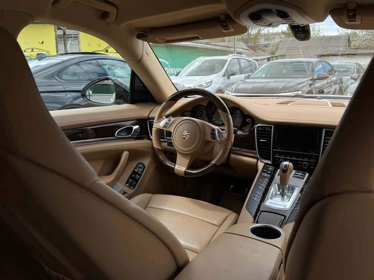 Porsche Panamera - fotografia 15