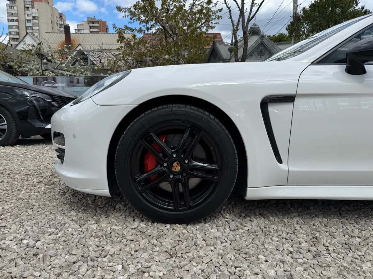 Porsche Panamera - fotografia 6