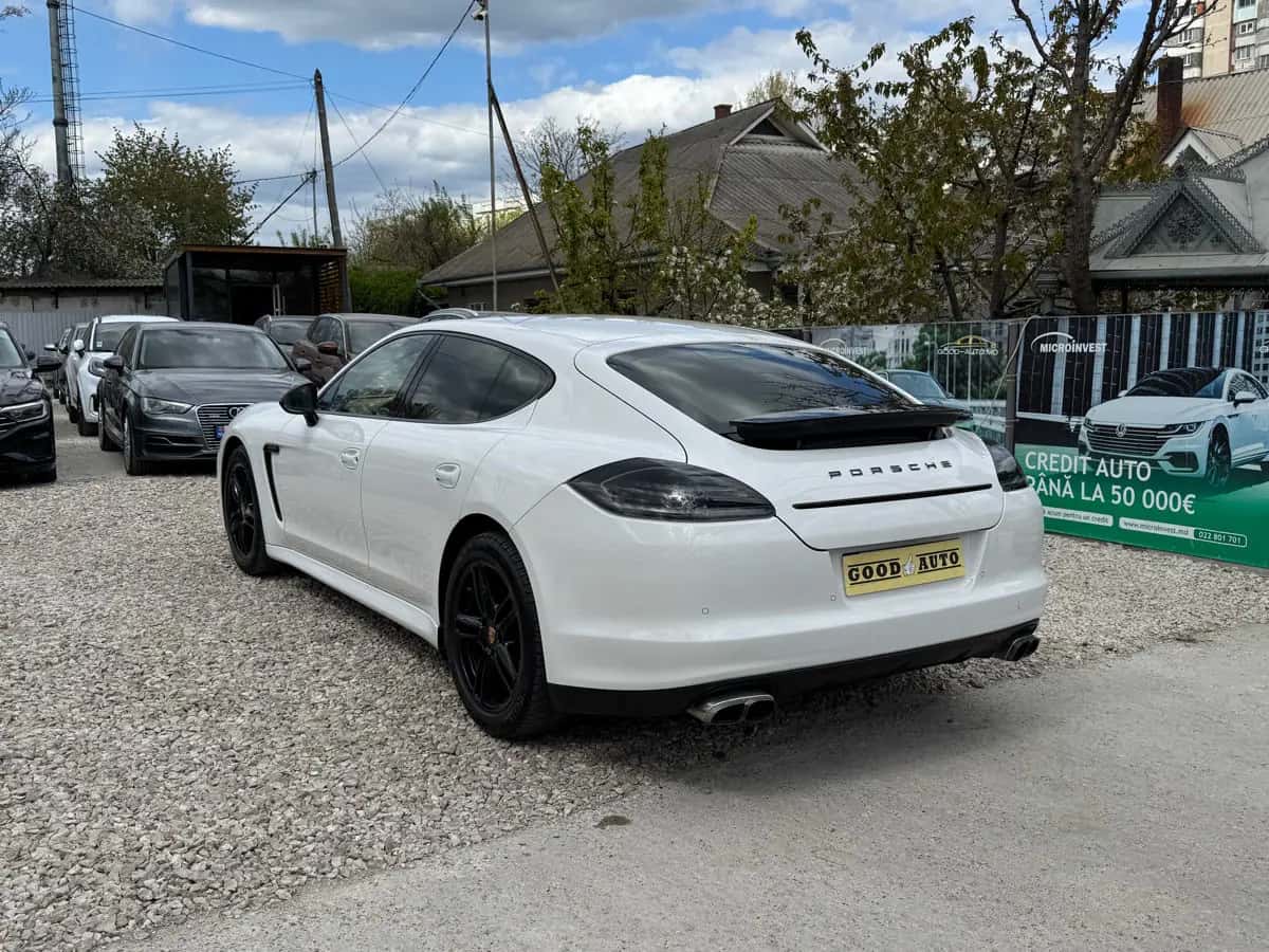 Porsche Panamera - fotografia 8
