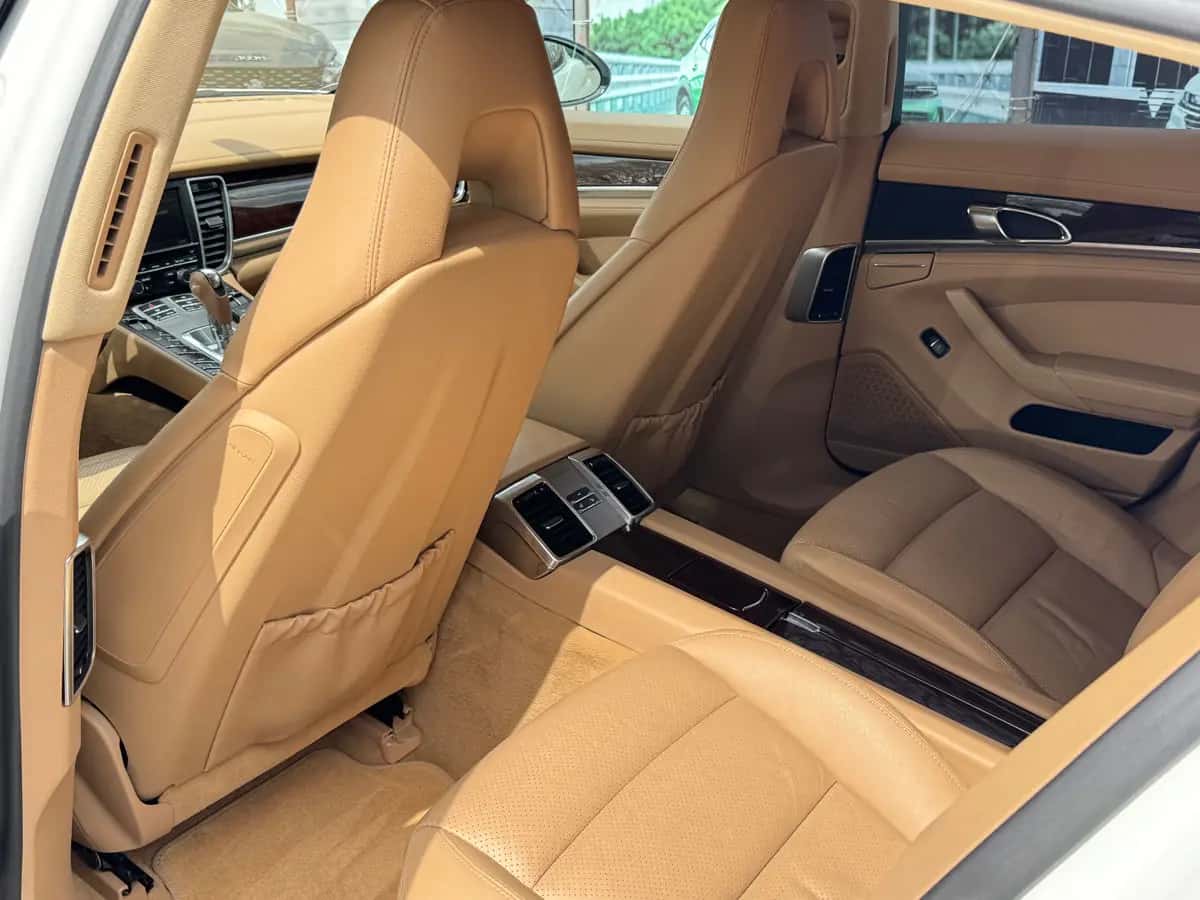 Porsche Panamera - fotografia 10