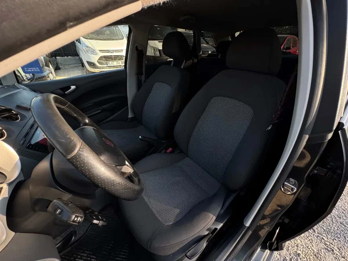 Seat Ibiza - фото 12
