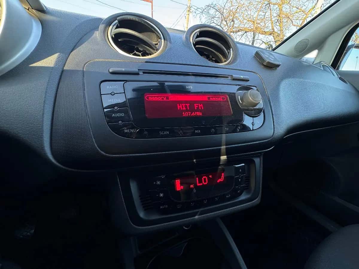Seat Ibiza - фото 16