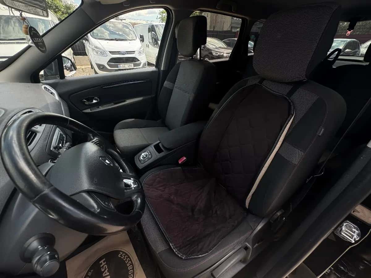 Renault Grand Scenic - фото 15