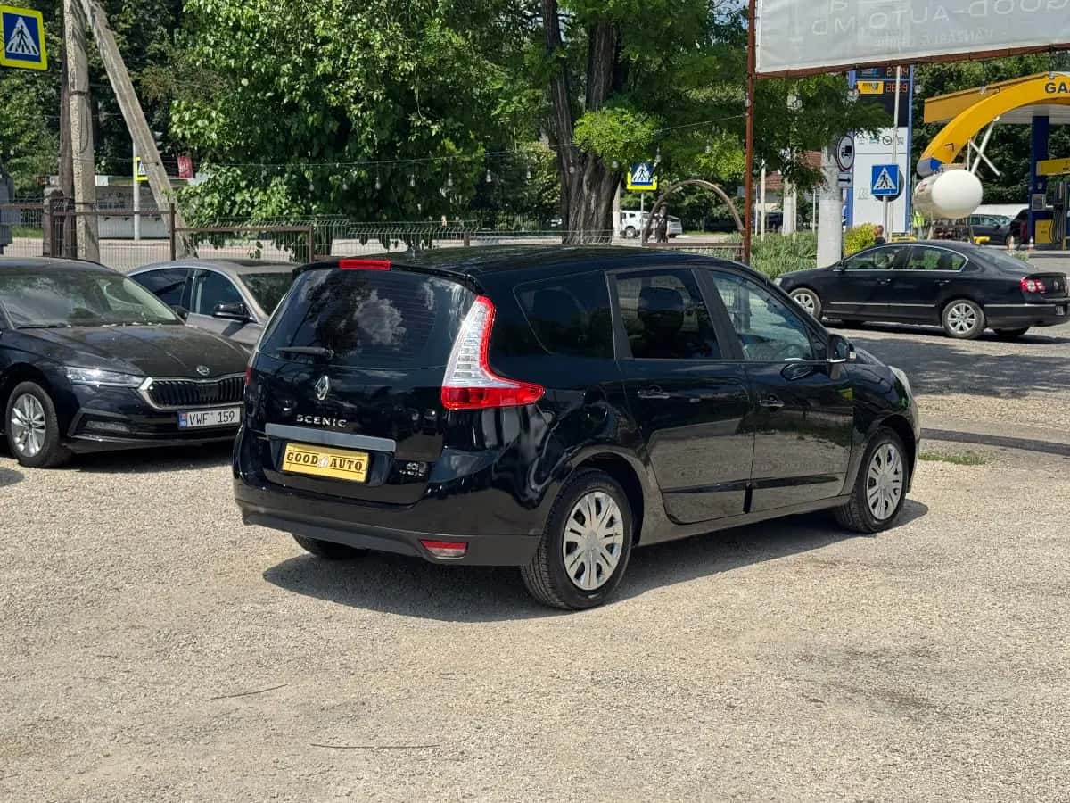 Renault Grand Scenic - фото 7