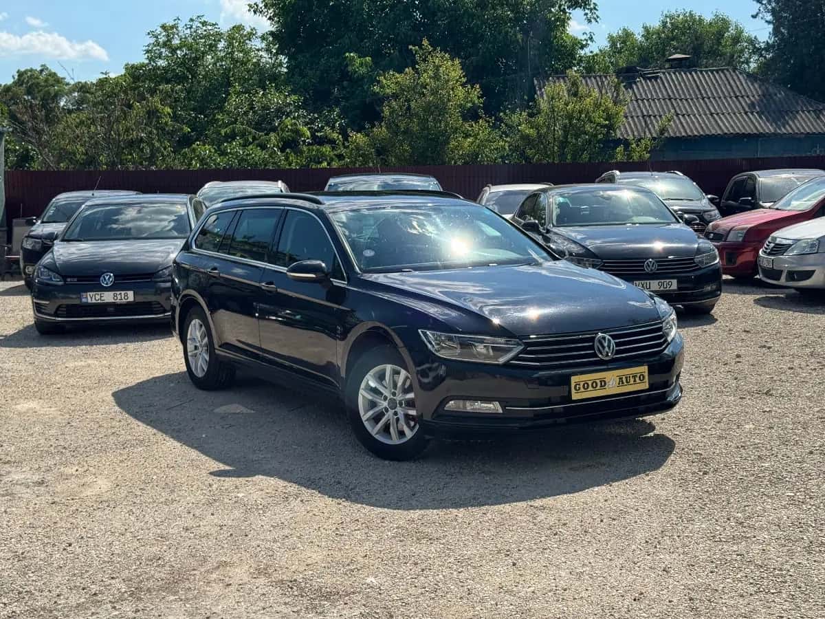 Volkswagen Passat - fotografia 1