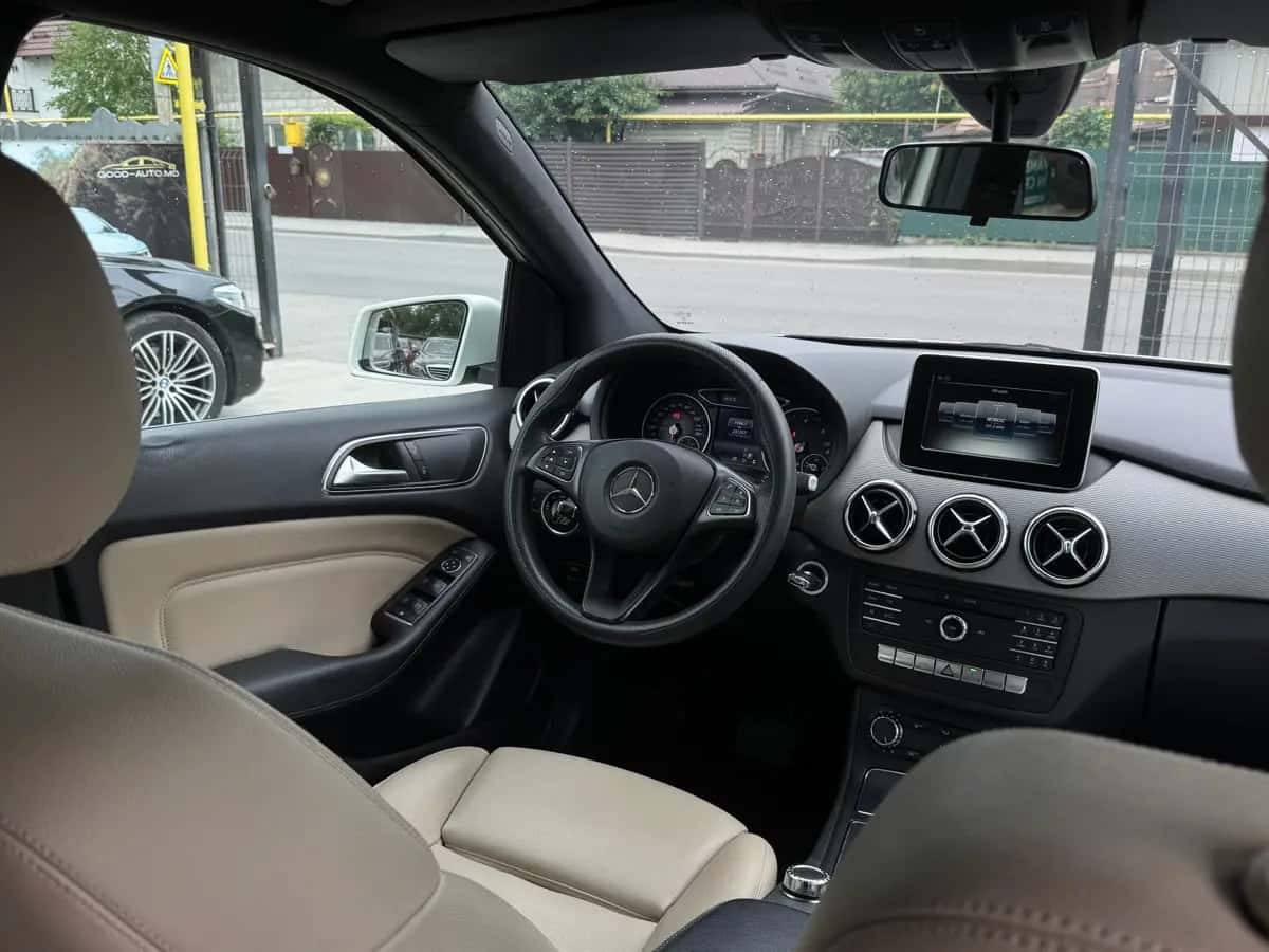 Mercedes B-Class - фото 14
