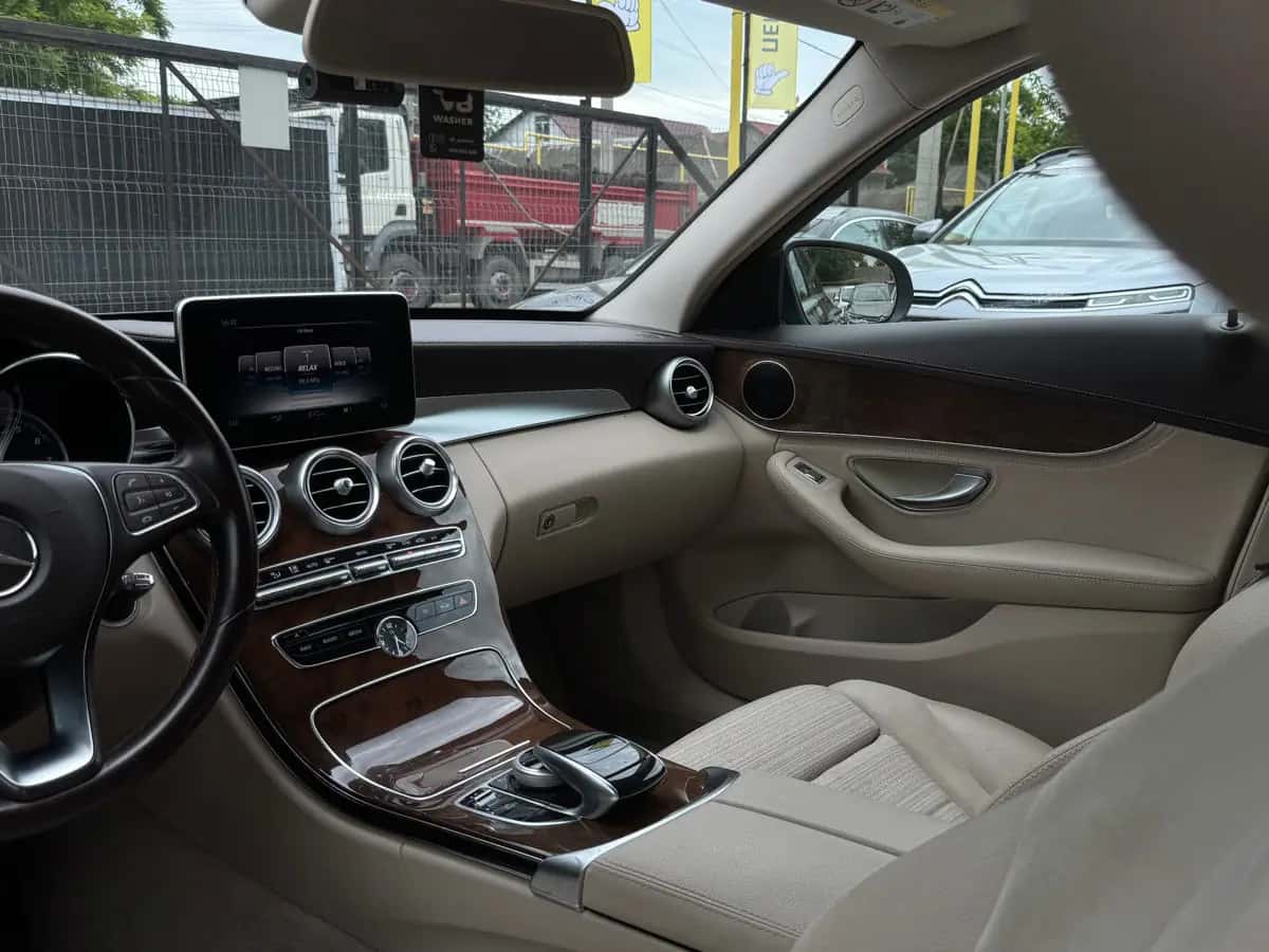 Mercedes C-Class - фото 10