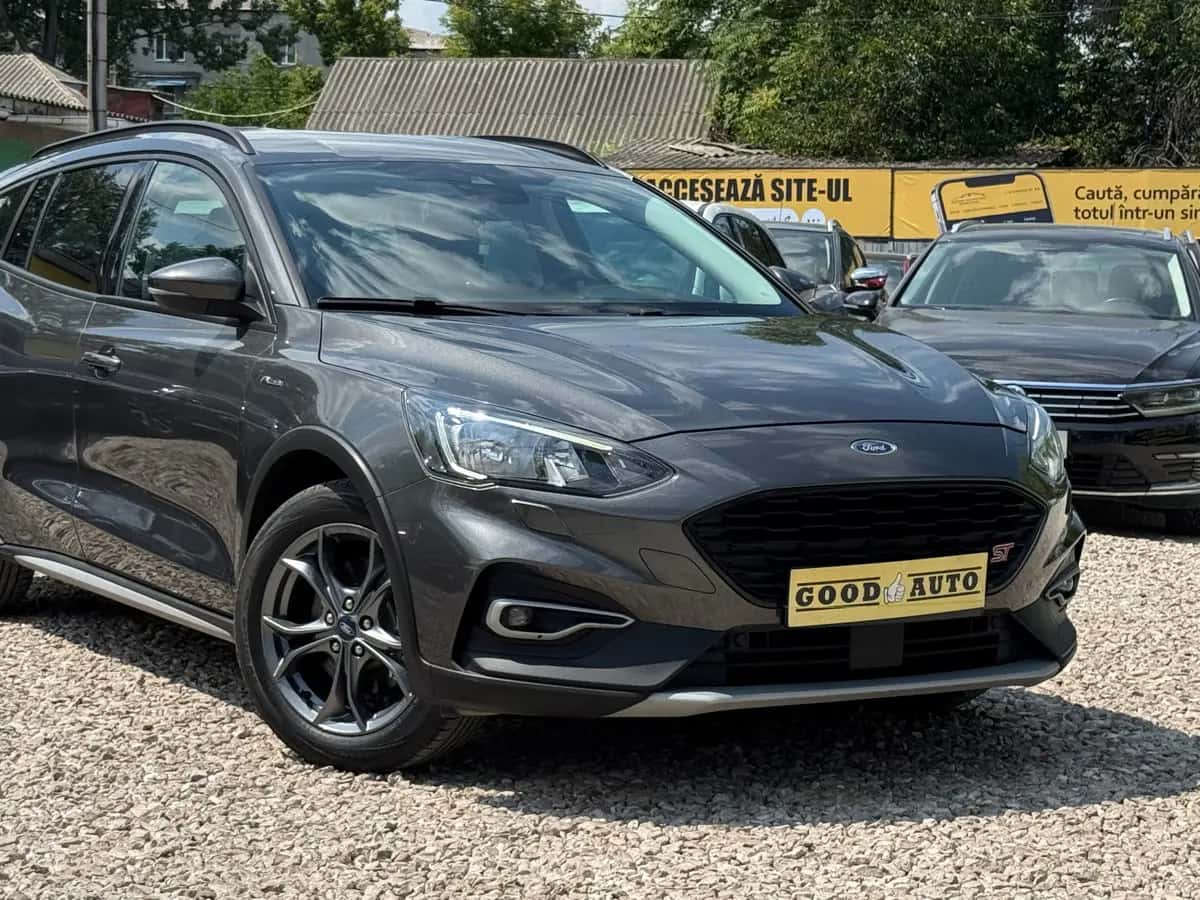 Ford Focus - фото 2