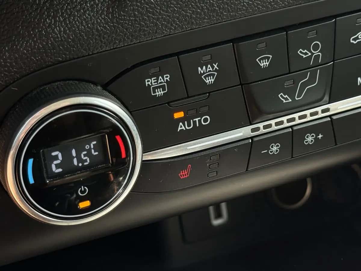 Ford Focus - фото 14