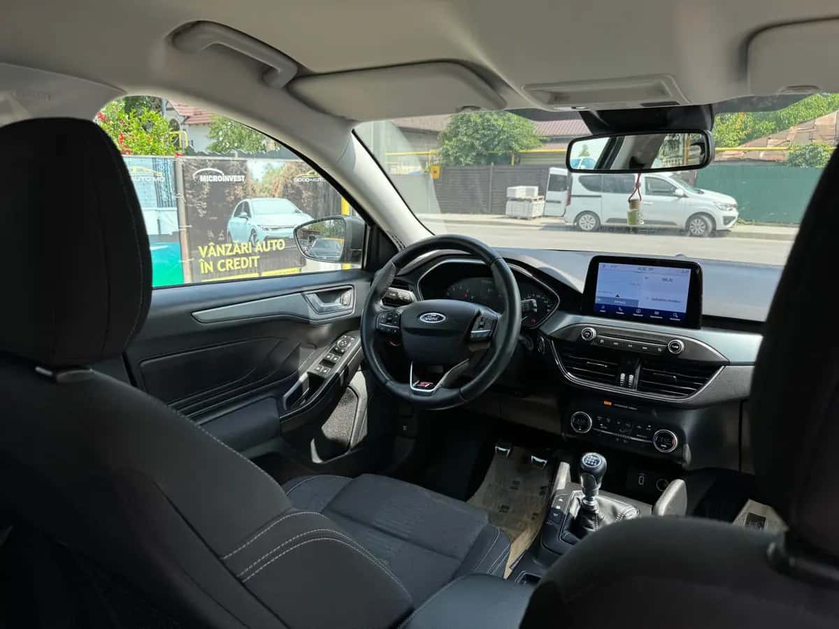 Ford Focus - фото 18