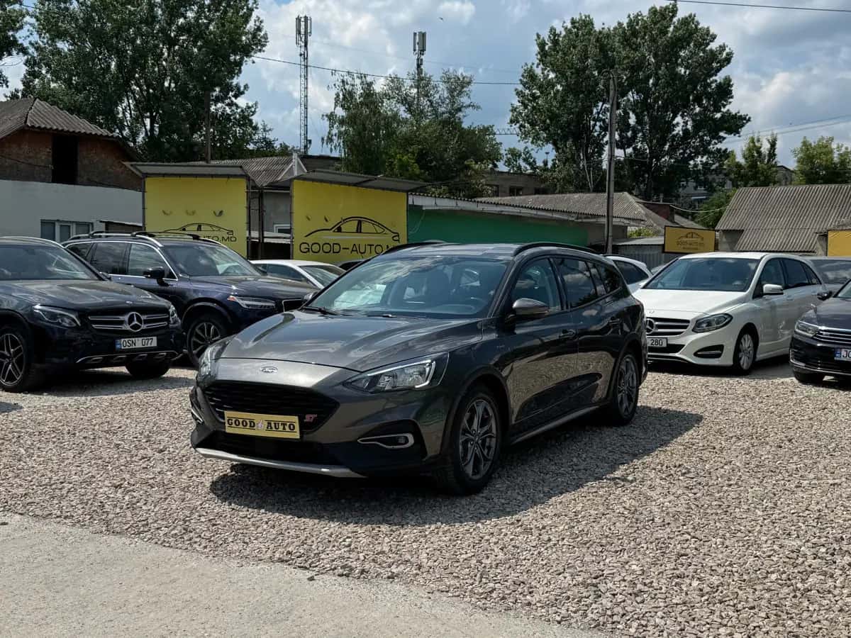 Ford Focus - фото 3