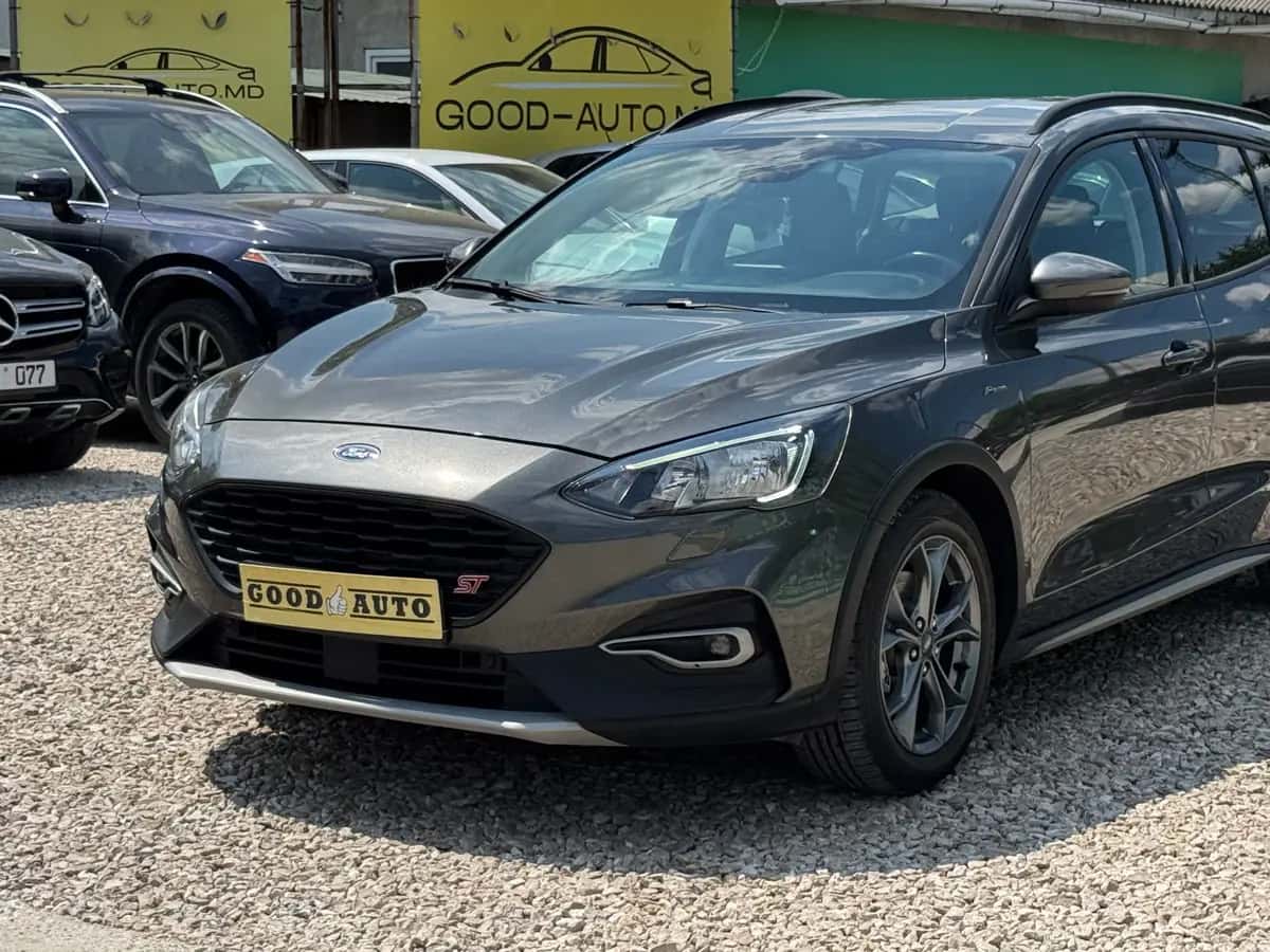 Ford Focus - фото 4