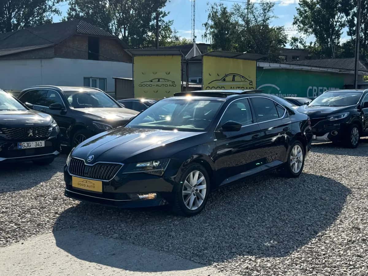 Skoda Superb - фото 1