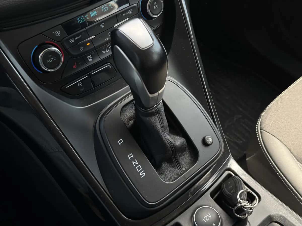 Ford Kuga - fotografia 11