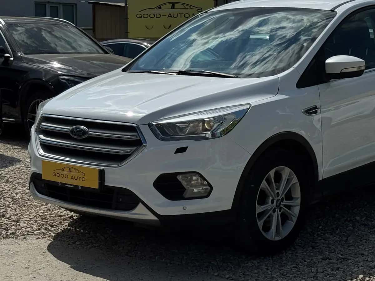 Ford Kuga - fotografia 4