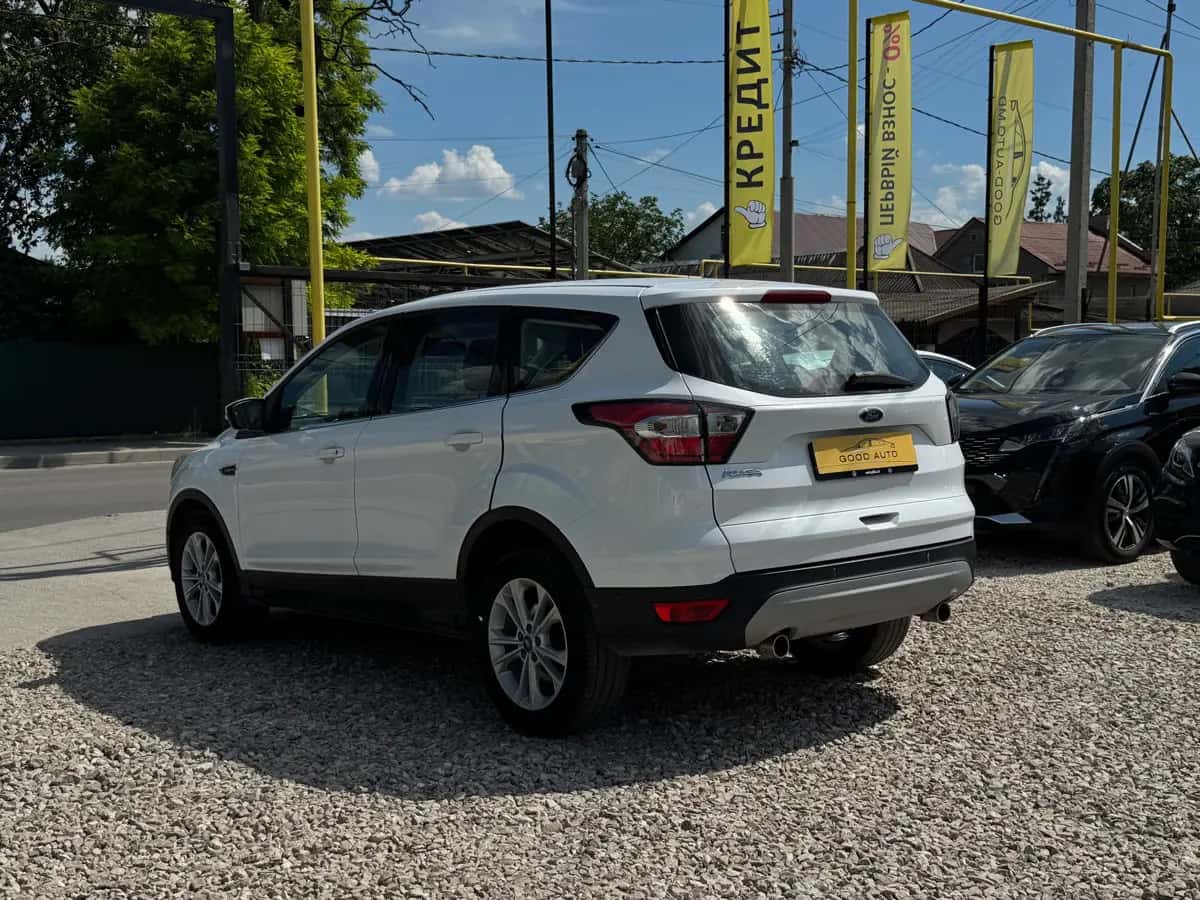 Ford Kuga - fotografia 6
