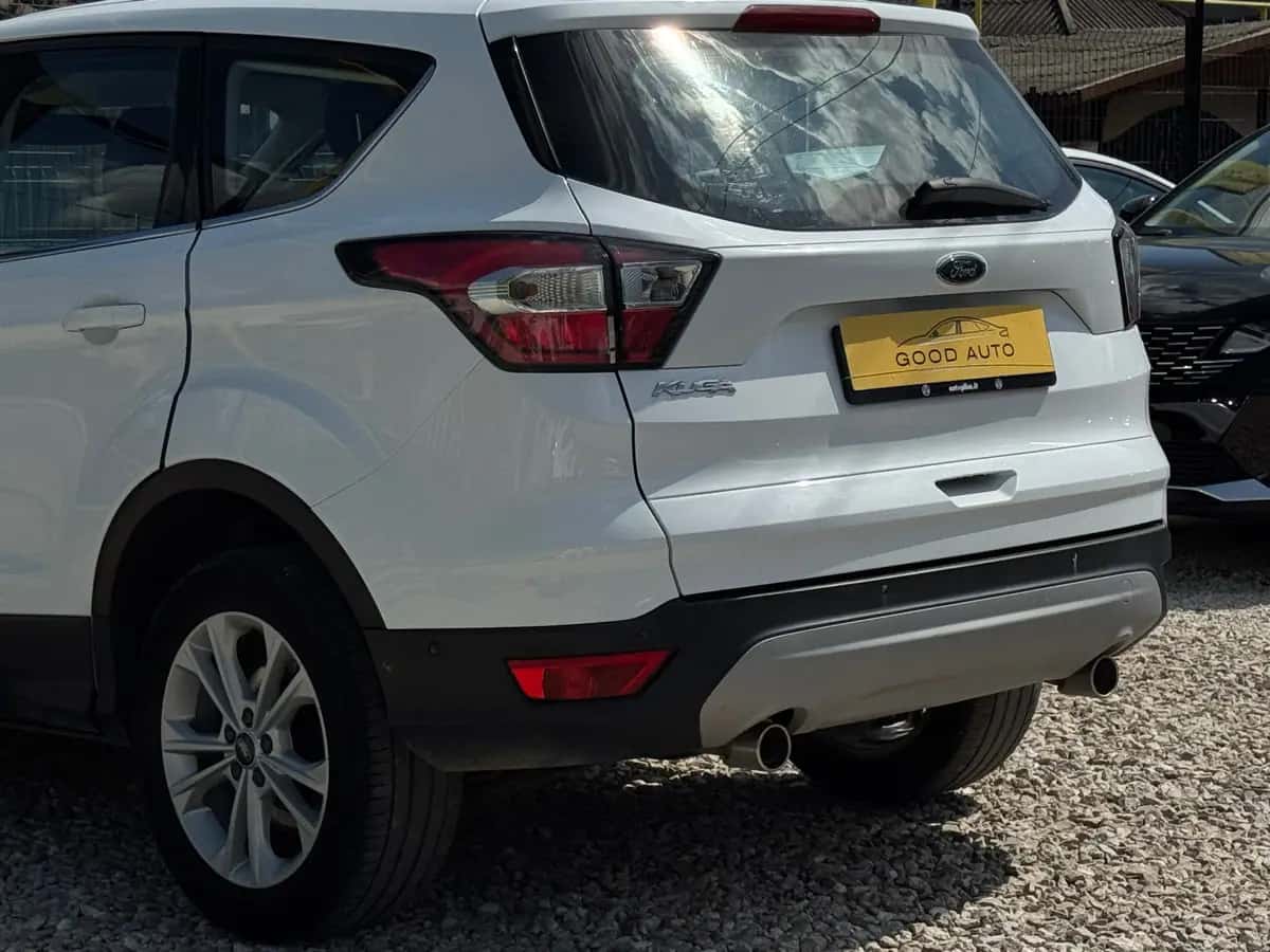 Ford Kuga - fotografia 7