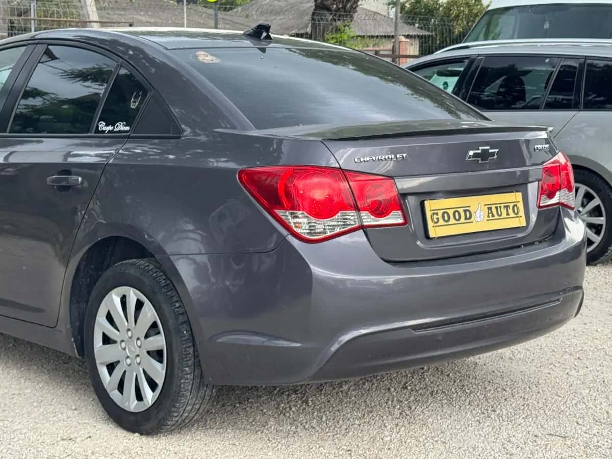 Chevrolet Cruze - fotografia 5