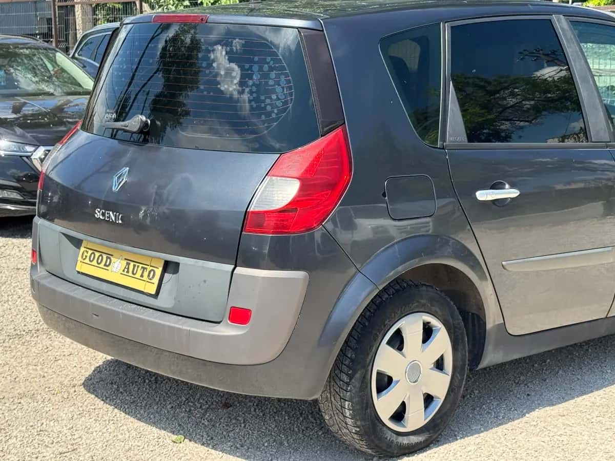 Renault Scenic - фото 9