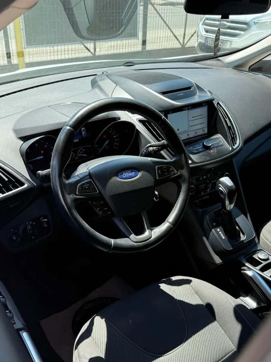 Ford C-Max - фото 9