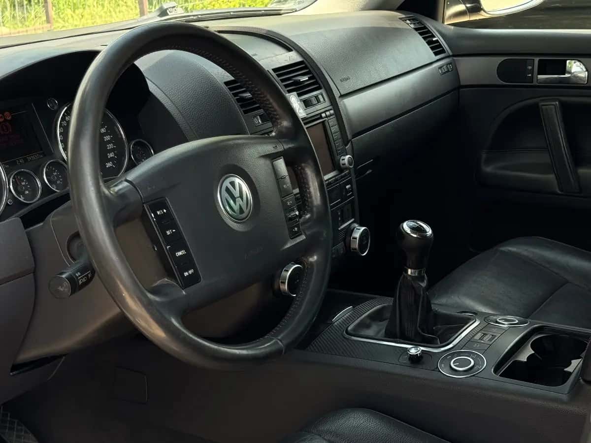 Volkswagen Touareg - фото 12