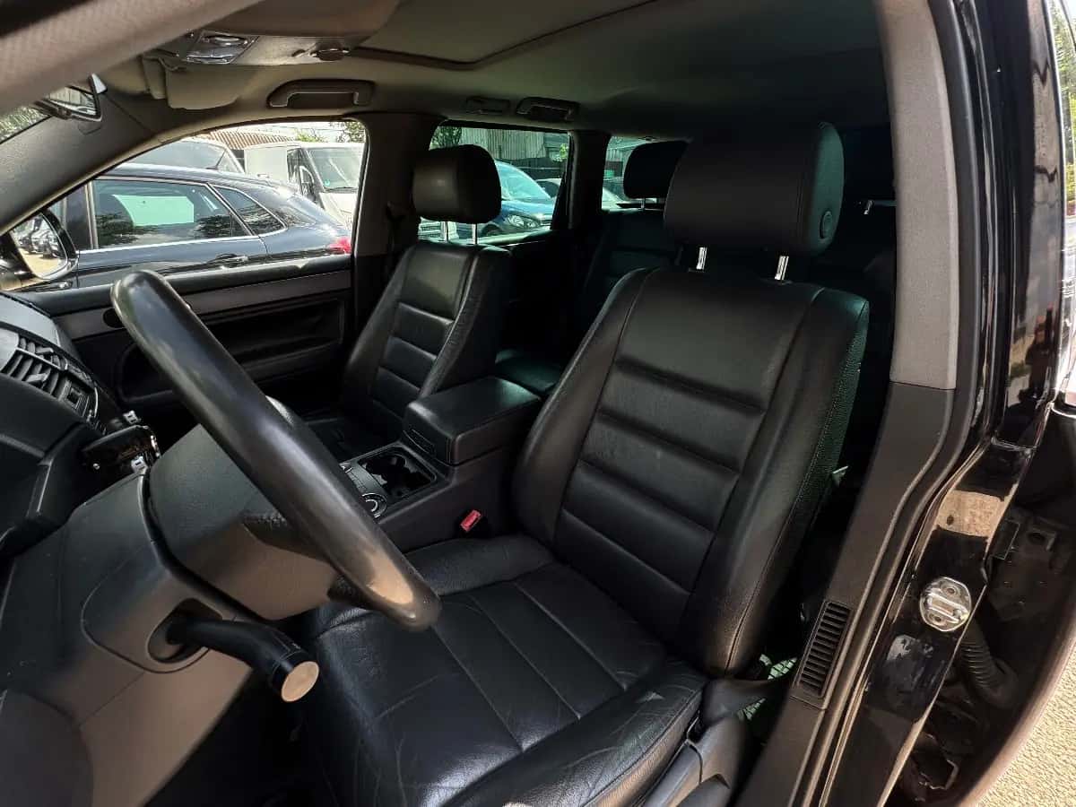Volkswagen Touareg - фото 13