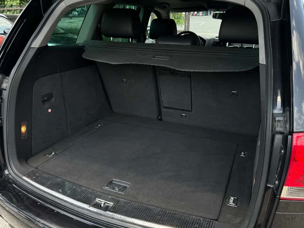 Volkswagen Touareg - фото 9