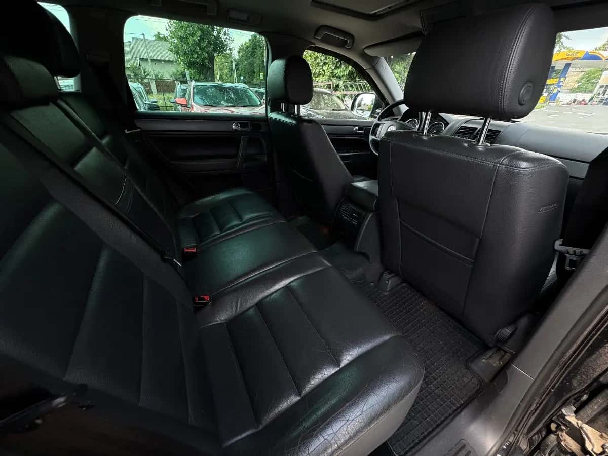 Volkswagen Touareg - фото 10