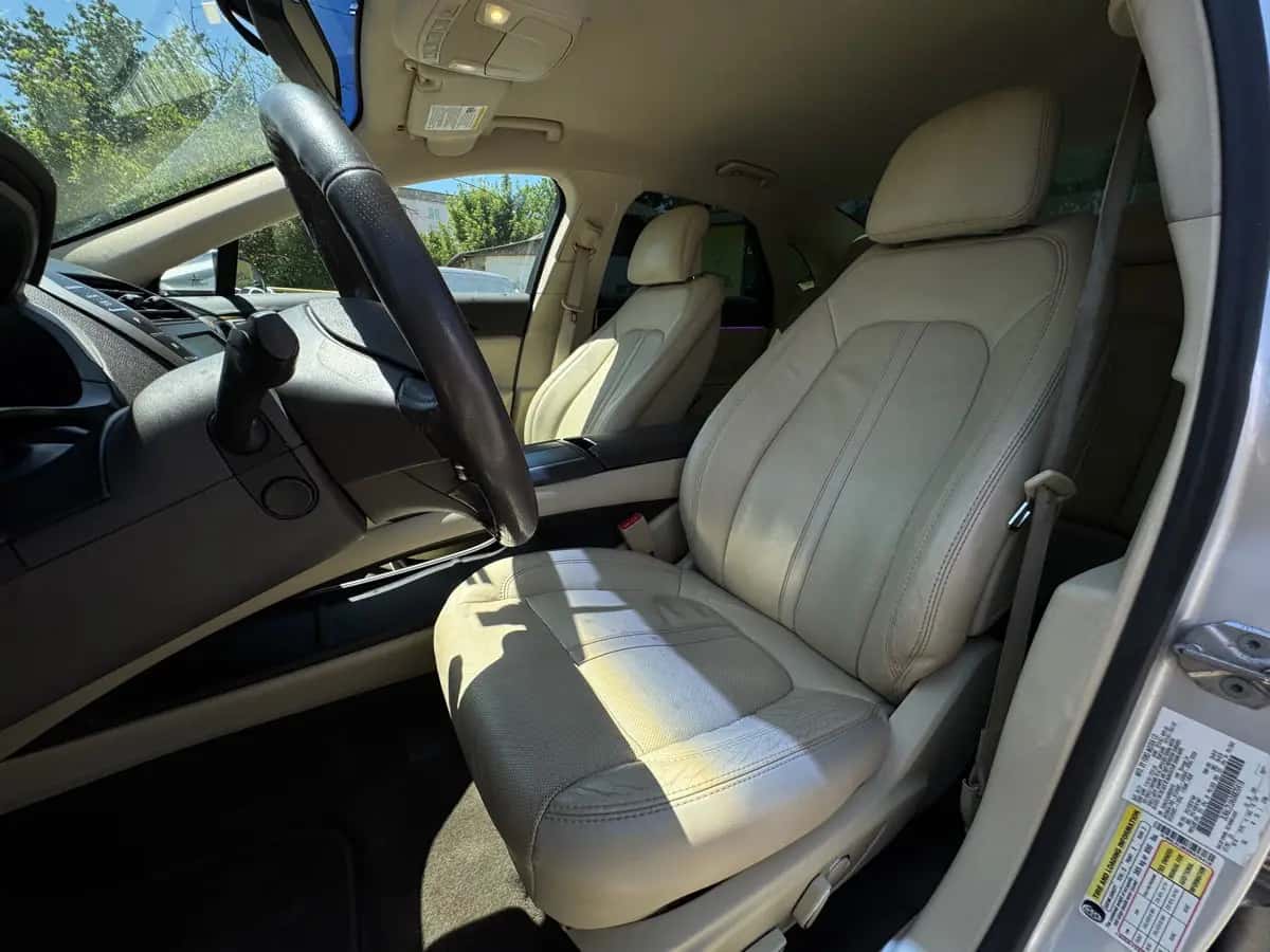 Lincoln MKZ - fotografia 11