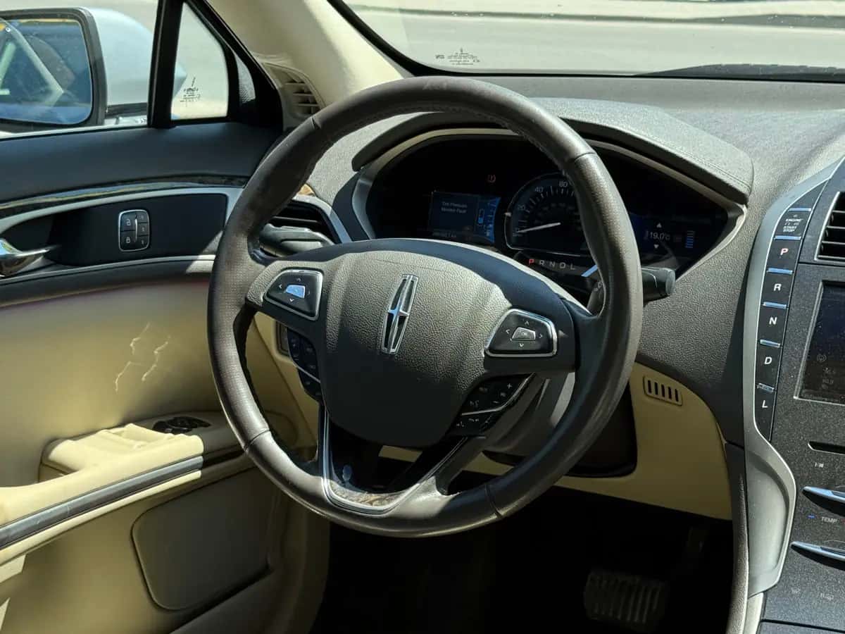 Lincoln MKZ - fotografia 15