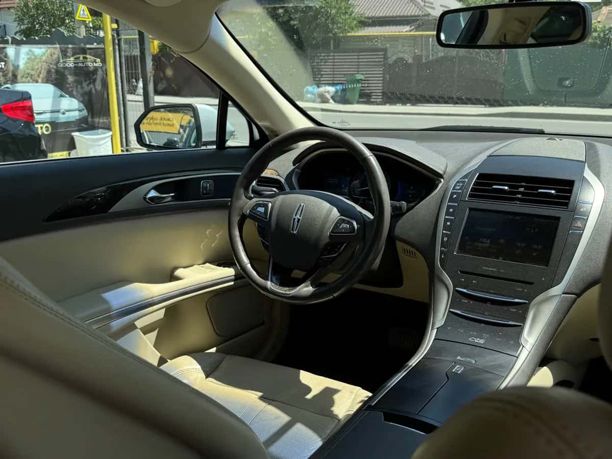 Lincoln MKZ - fotografia 17
