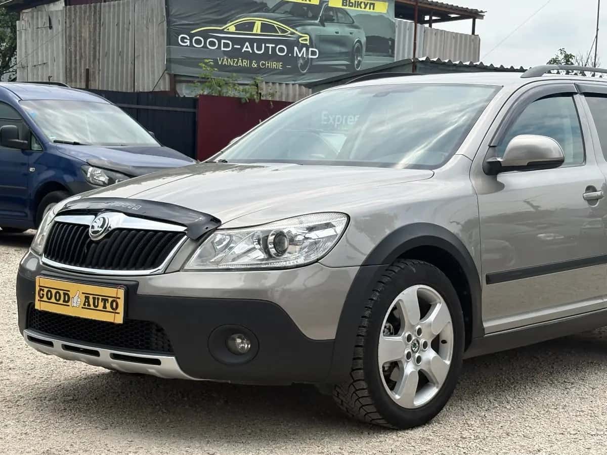 Skoda Octavia - fotografia 4