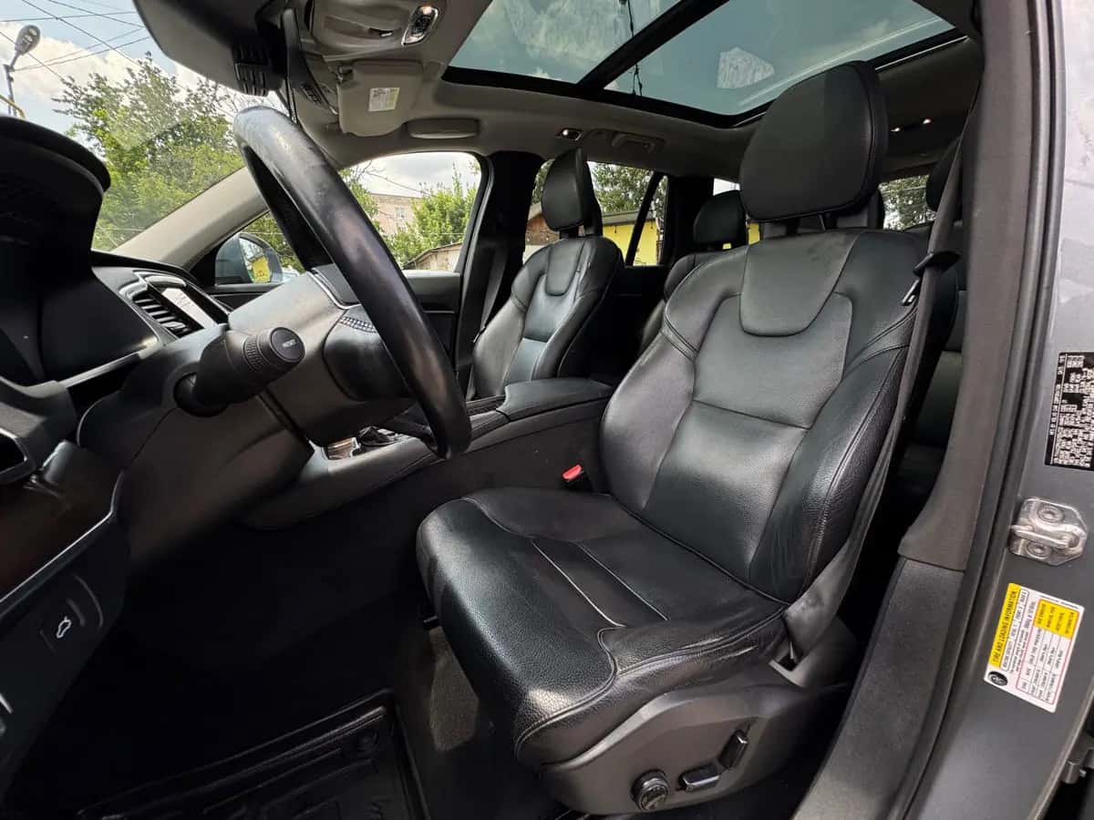 Volvo XC90 - fotografia 12